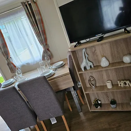 Beautiful 10 Berth Caravan Corton  Exterior photo