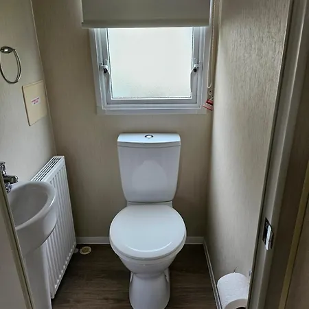 Beautiful 10 Berth Caravan Corton  Exterior photo