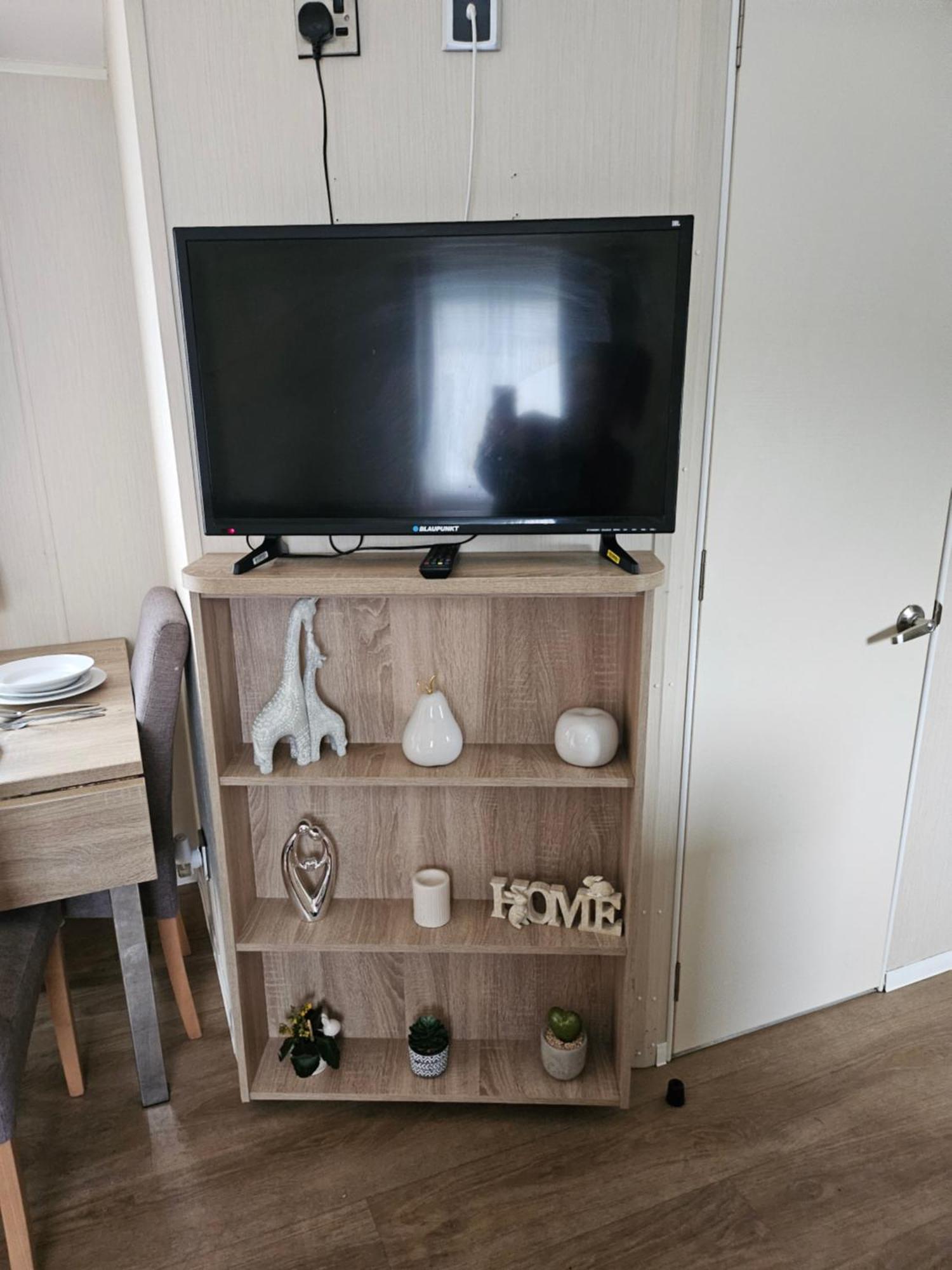 Beautiful 10 Berth Caravan Apartment
