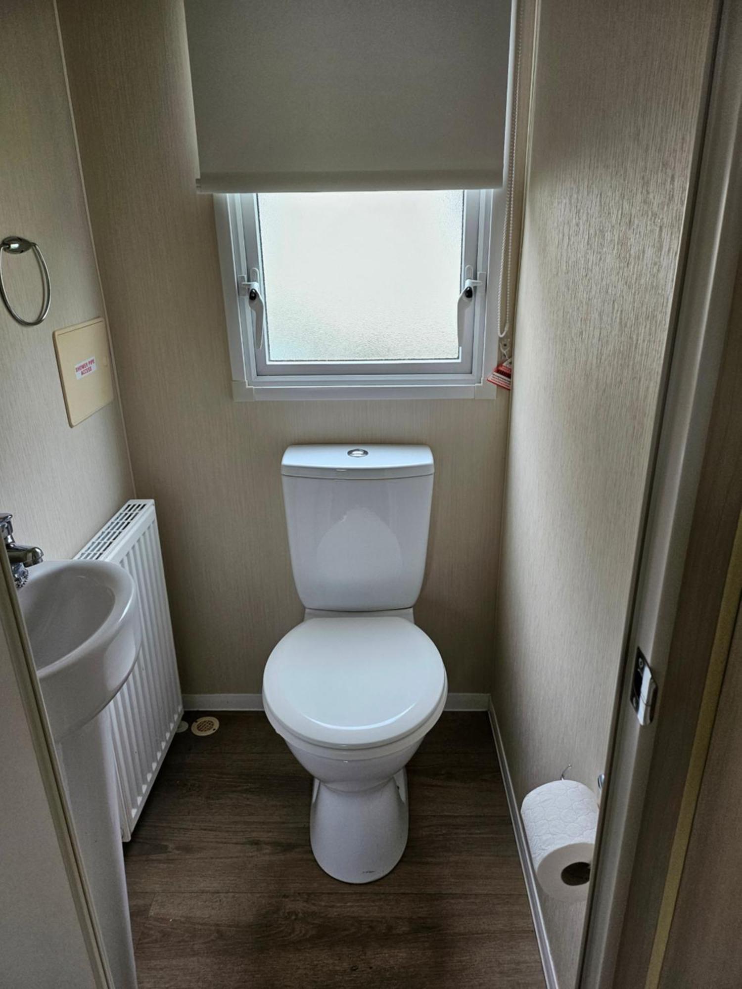 Apartment Beautiful 10 Berth Caravan Corton (Suffolk)